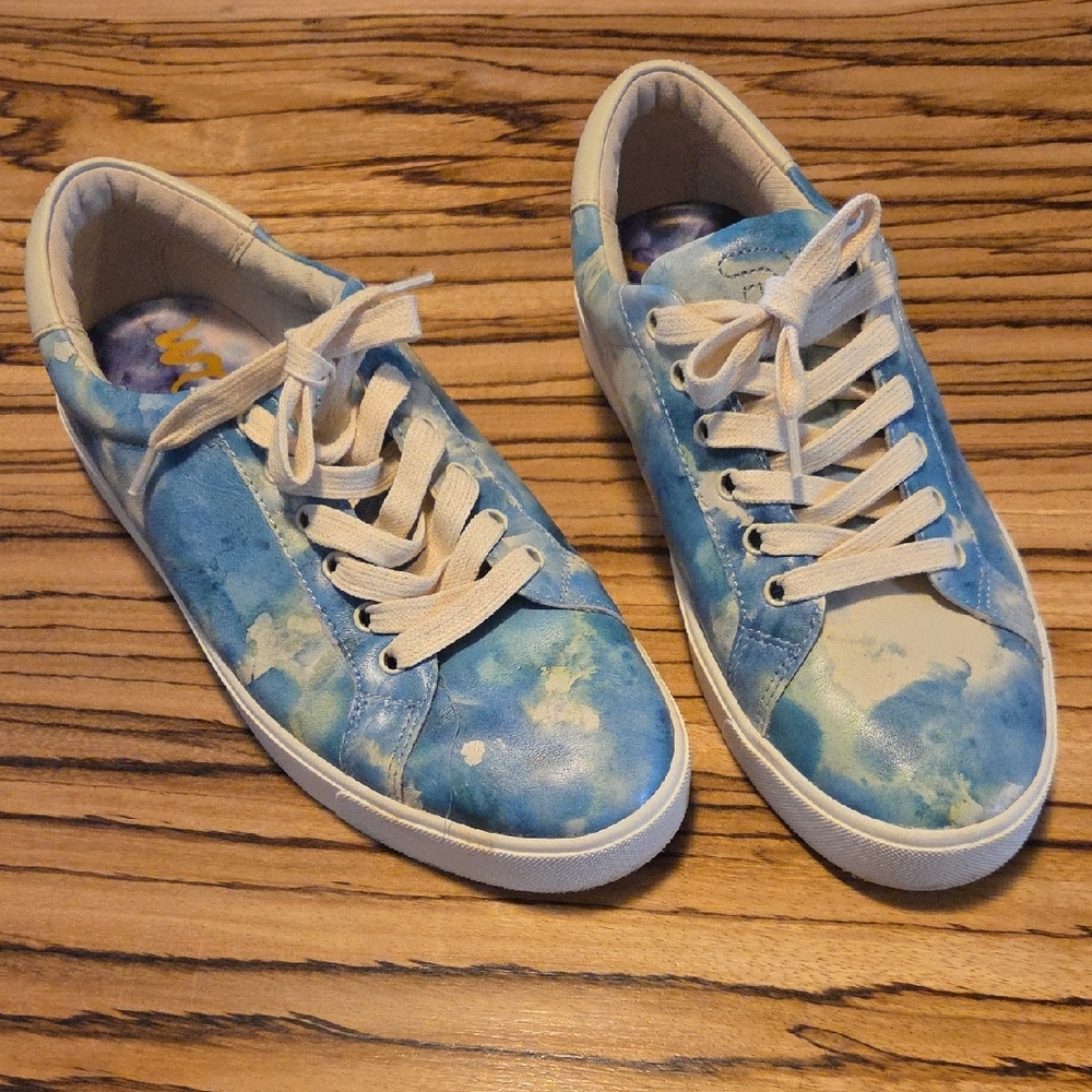 Sam Edelman Blue and White Sneakers
